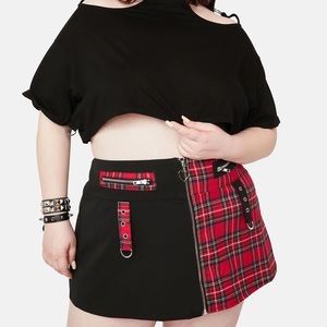NWOT Dolls Kill Plus Size Plaid Mini Skirt With Heart Shaped Hardware